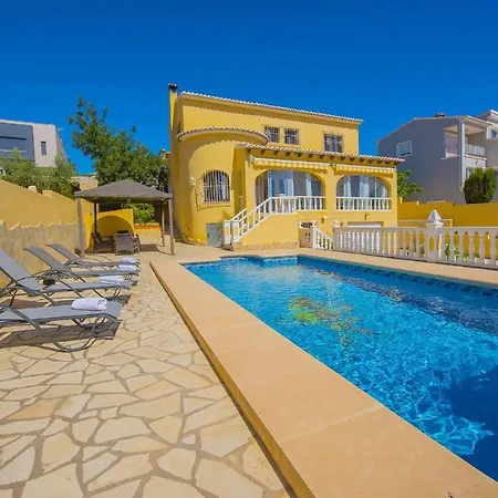 Lisa - Plusholidays Willa Calpe